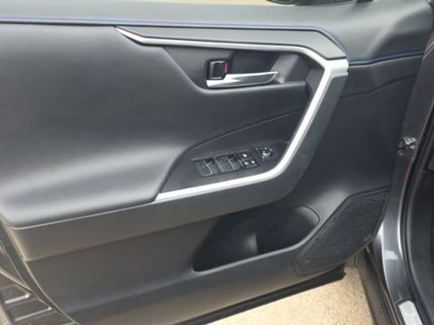 Used 2021 Toyota RAV4 XSE image 10