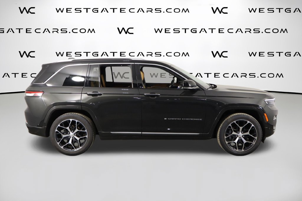 Used 2023 Jeep Grand Cherokee Summit AWD/4WD image 59