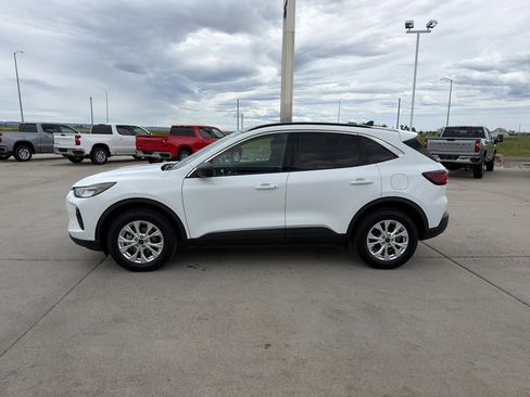 Used 2024 Ford Escape Active w/ Tech Pack #1 AWD/4WD image 2