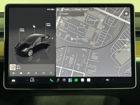 Used 2023 Tesla Model Y Long Range AWD/4WD image 35