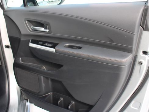 Certified 2025 Toyota Sienna Limited image 19