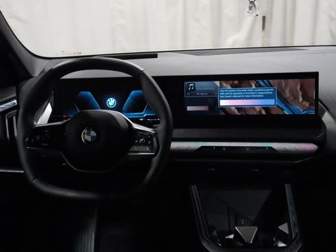 Used 2026 BMW X3 xDrive30 w/ Premium Package image 3