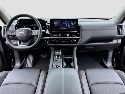 New 2026 Nissan Pathfinder SL AWD/4WD image 3