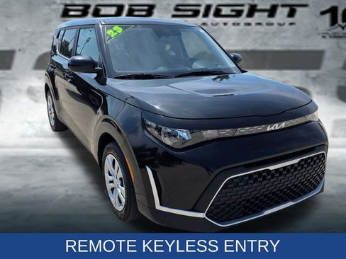 Used 2023 Kia Soul LX image 9