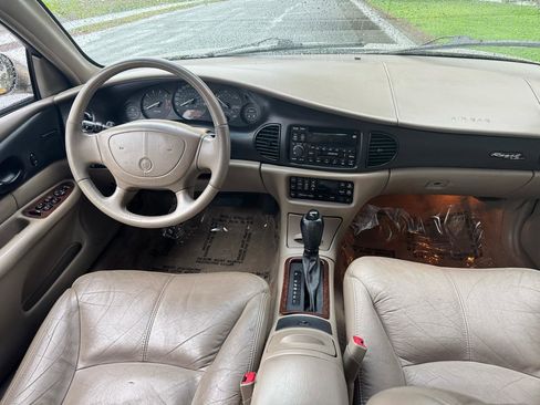 Used 2002 Buick Regal LS w/ LS Premium Pkg image 16