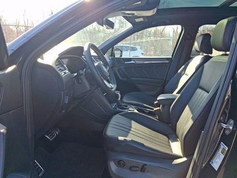 Certified 2023 Volkswagen Tiguan SE R-Line image 13