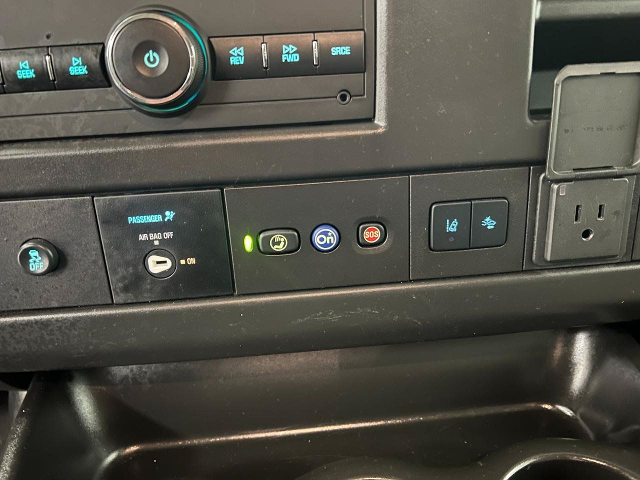 Used 2025 Chevrolet Express 3500 LT w/ LT Preferred Equipment Group RWD image 44