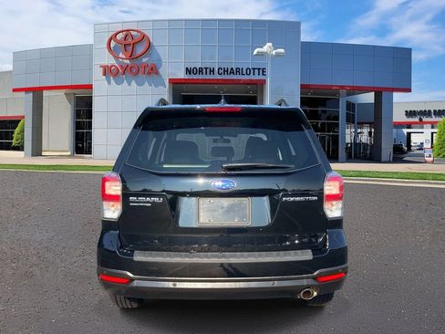 Used 2018 Subaru Forester 2.5i Touring AWD/4WD image 6