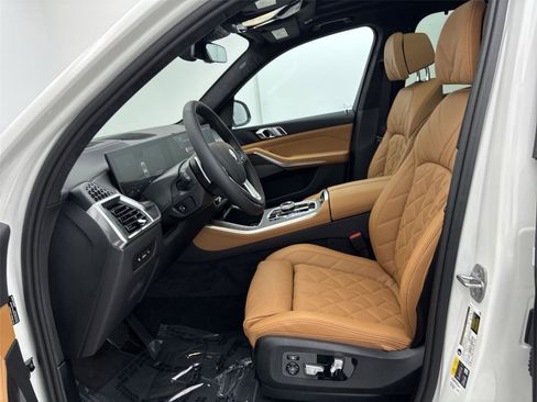 New 2026 BMW X5 xDrive50e w/ Executive Package image 25