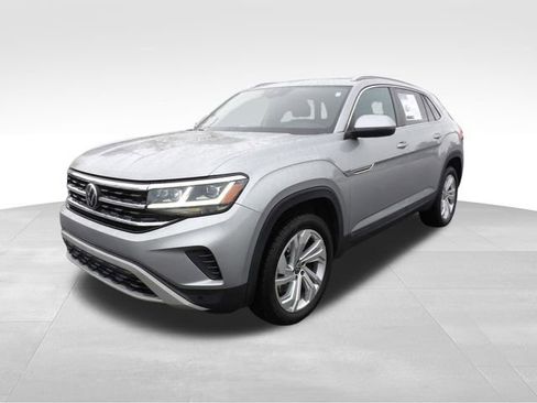 Used 2020 Volkswagen Atlas Cross Sport SEL image 3