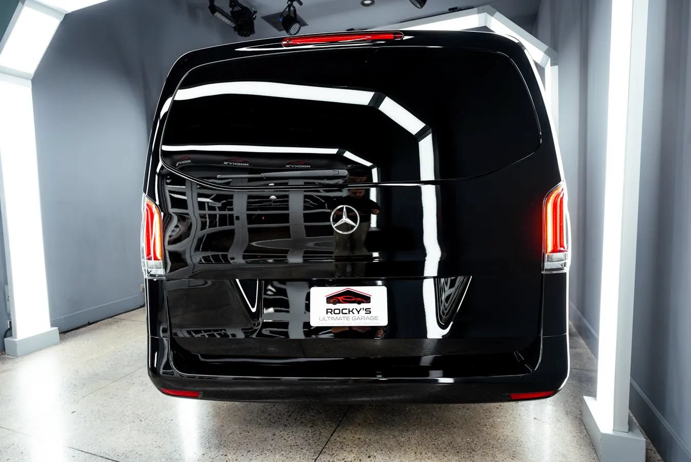 Used 2023 Mercedes-Benz Metris Passenger image 4