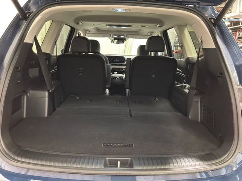 Used 2025 Kia Telluride EX w/ EX Captain's Chair Package AWD/4WD image 27