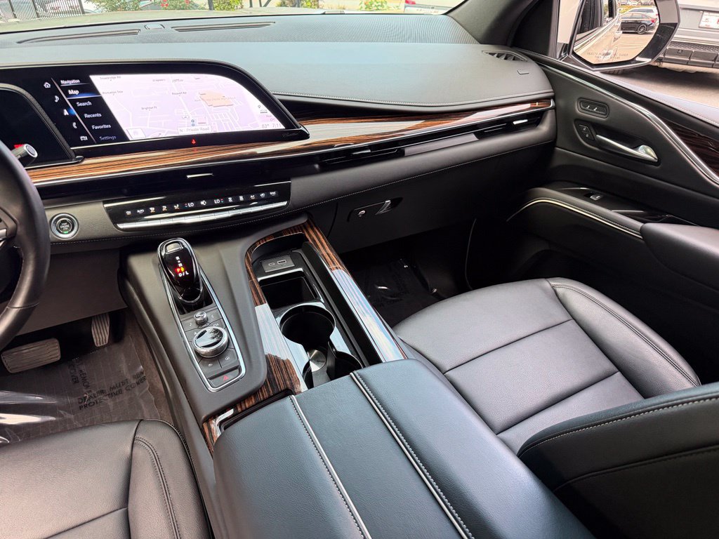 Used 2023 Cadillac Escalade Luxury RWD image 47