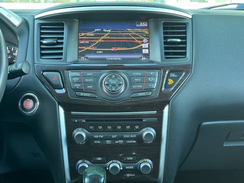 Used 2016 Nissan Pathfinder Platinum image 30