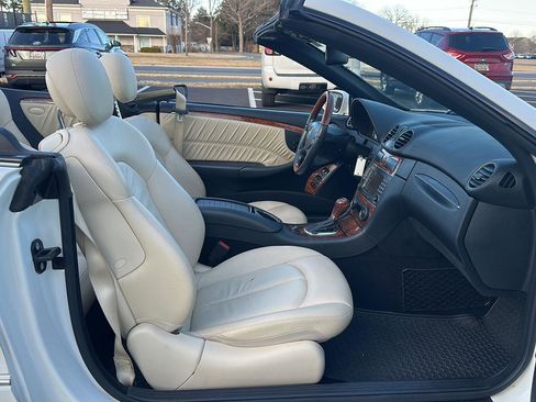 Used 2008 Mercedes-Benz CLK 350 Cabriolet image 16