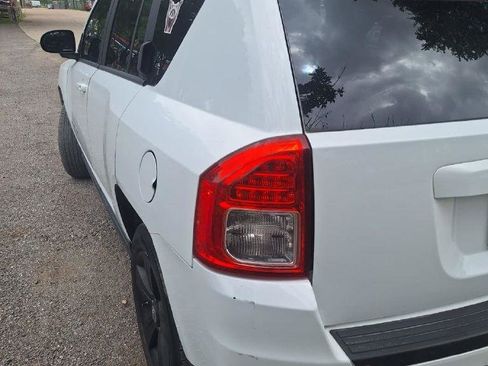 Used 2012 Jeep Compass Sport image 10