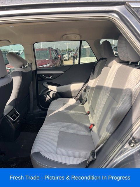Used 2024 Subaru Outback Premium AWD/4WD image 16