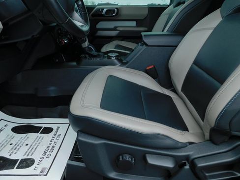 Used 2023 Ford Bronco Wildtrak image 19