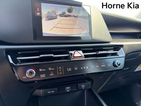 New 2026 Kia Niro LX FWD image 17