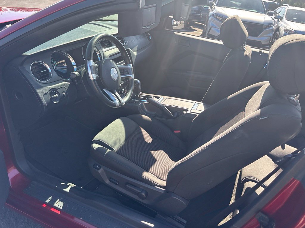 Used 2014 Ford Mustang Convertible w/ Equipment Group 102A RWD image 20