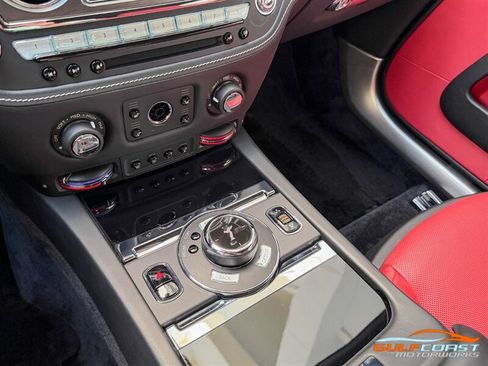 Used 2018 Rolls-Royce Wraith RWD image 18