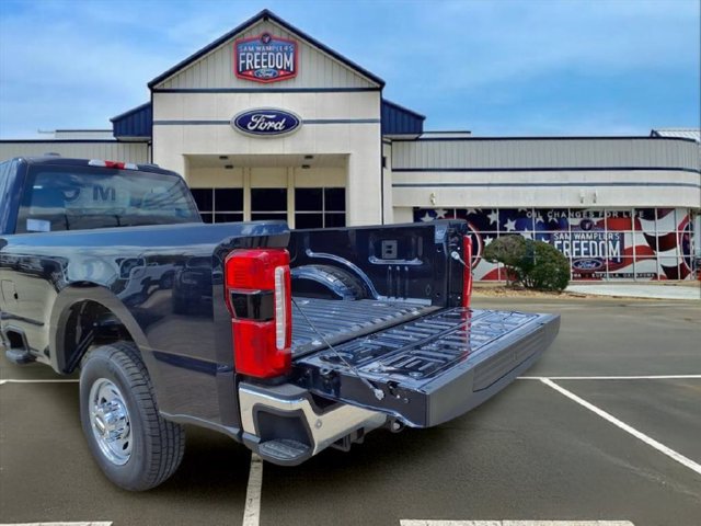 New 2025 Ford F250 XL w/ 360-Degree Camera Package RWD image 23