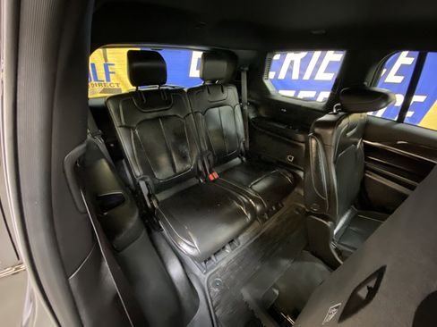 Used 2025 Jeep Grand Cherokee L Limited w/ Black Appearance Package image 30