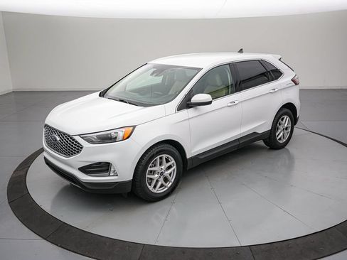 Certified 2024 Ford Edge SEL w/ Convenience Package AWD/4WD image 8