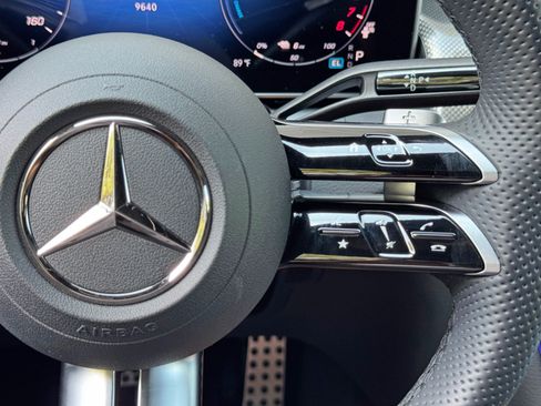 Used 2025 Mercedes-Benz GLC 350e 4MATIC w/ AMG Line image 25