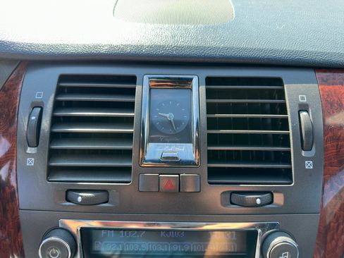 Used 2009 Cadillac DTS Limousine image 56