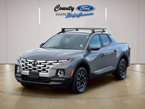 Used 2023 Hyundai Santa Cruz SEL w/ Activity Package AWD/4WD image 2