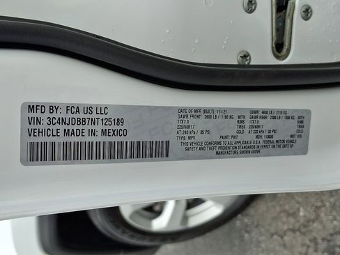 Used 2022 Jeep Compass Latitude w/ Sun and Sound Group image 31