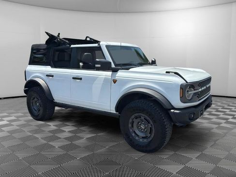 Used 2025 Ford Bronco Badlands AWD/4WD image 2