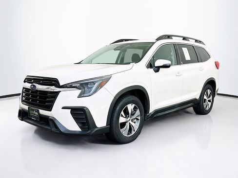 Used 2023 Subaru Ascent Premium w/ Convenience Package AWD/4WD image 3