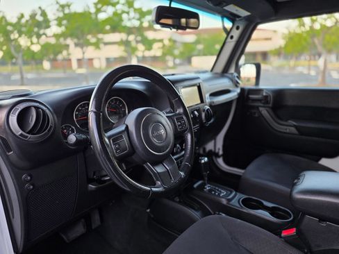 Used 2017 Jeep Wrangler Unlimited Sport w/ Quick Order Package 24S AWD/4WD image 20