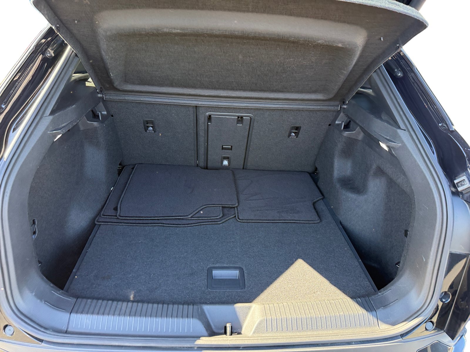 Certified 2023 Volkswagen ID.4 Pro S AWD/4WD image 17