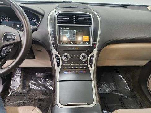 Used 2018 Lincoln MKX Reserve w/ Lincoln MKX Climate Package AWD/4WD image 17