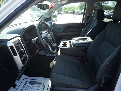 Used 2018 GMC Sierra 1500 SLE w/ SLE Value Package AWD/4WD image 10