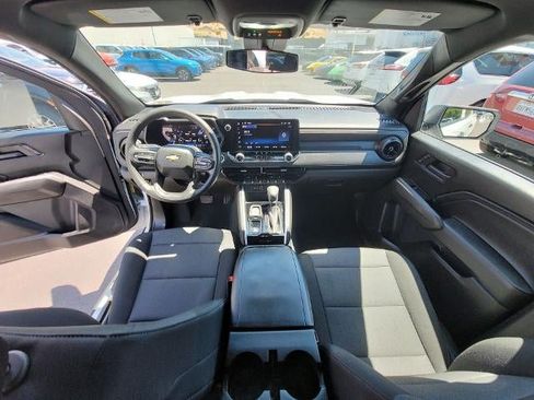 Used 2024 Chevrolet Colorado W/T RWD image 21