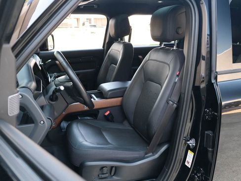 Used 2023 Land Rover Defender 110 X image 21