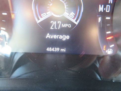 Used 2015 Dodge Challenger SXT w/ Super Sport Group (SS/T) image 24