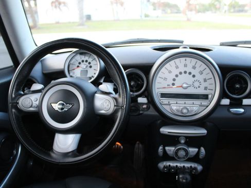 Used 2010 MINI Cooper S image 9