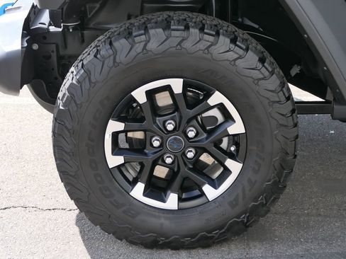 Used 2025 Jeep Wrangler Unlimited Rubicon 4xe w/ Safety Group AWD/4WD image 11