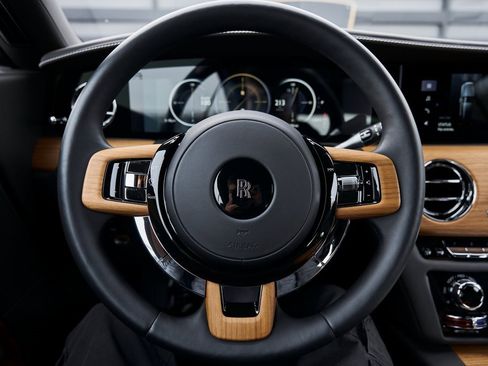 Used 2025 Rolls-Royce Spectre w/ Spectre Launch Package image 52