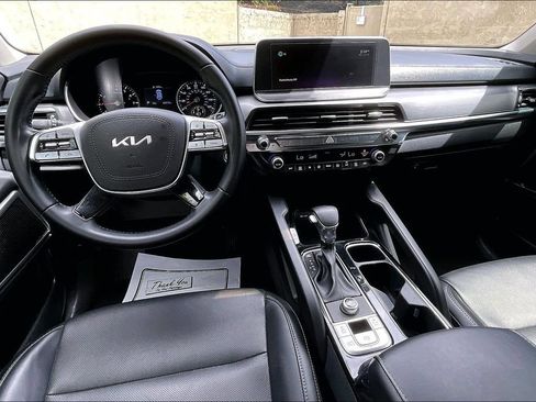 Certified 2022 Kia Telluride LX FWD image 11
