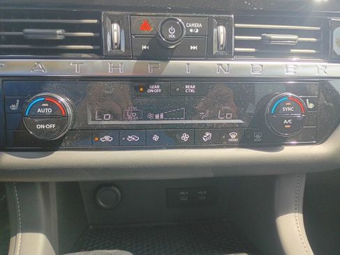 New 2026 Nissan Pathfinder SV image 17