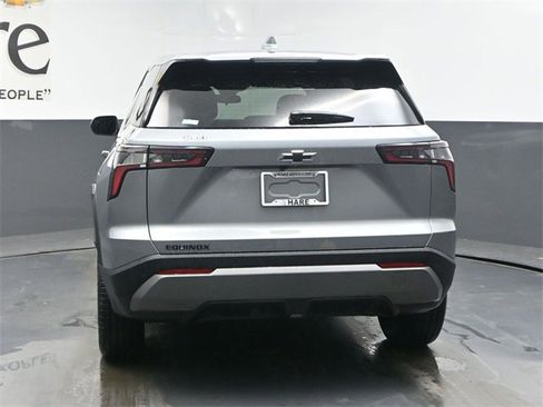 New 2026 Chevrolet Equinox LT w/ Convenience Package II image 13