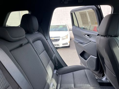 Used 2025 Chevrolet Equinox LT image 36