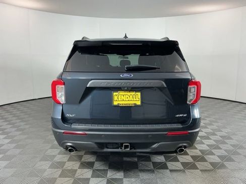 Used 2022 Ford Explorer XLT w/ Equipment Group 202A AWD/4WD image 6