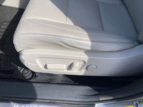 Used 2015 Toyota Highlander Limited image 68